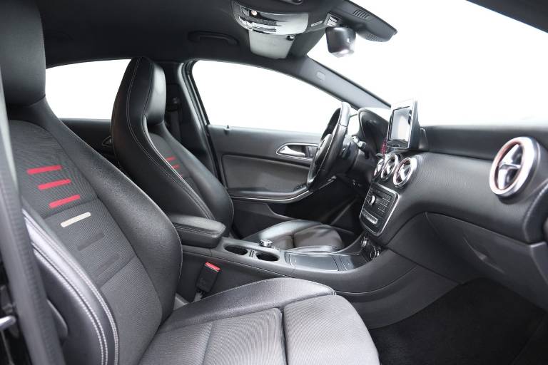 MERCEDES-BENZ A 180 55
