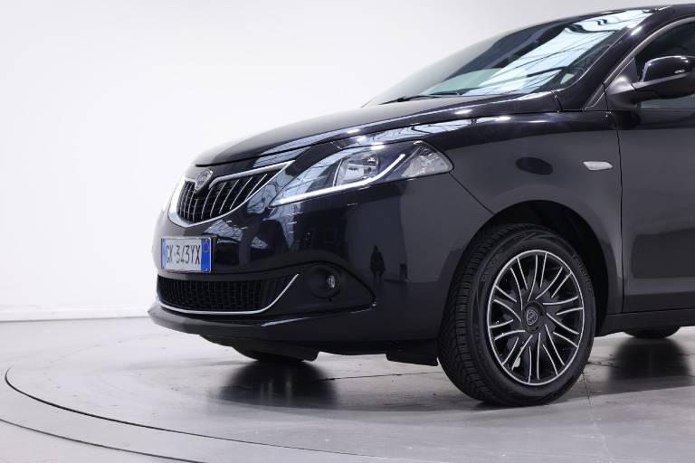 LANCIA Ypsilon 11