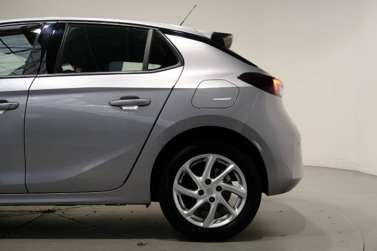 OPEL Corsa 36
