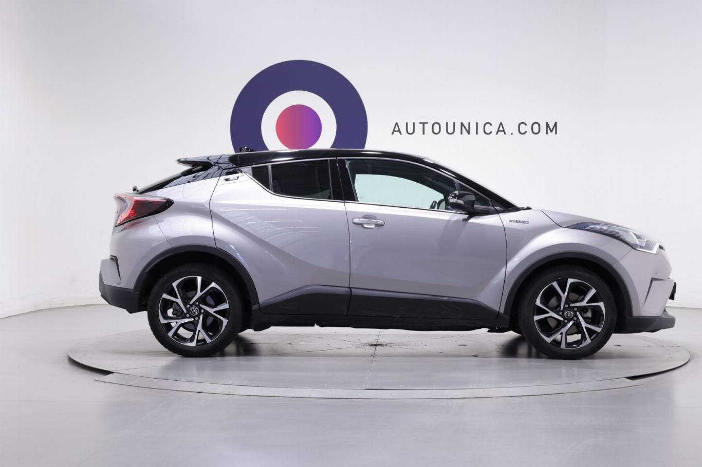 TOYOTA C-HR 4