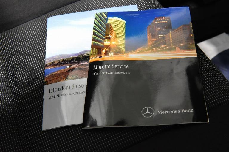 MERCEDES-BENZ GLK 220 44