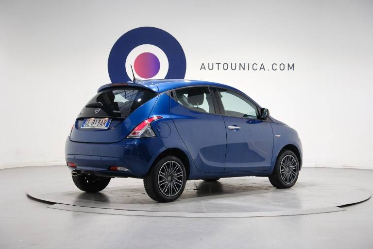 LANCIA Ypsilon 14