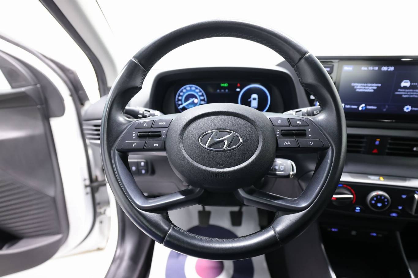 HYUNDAI I20 8