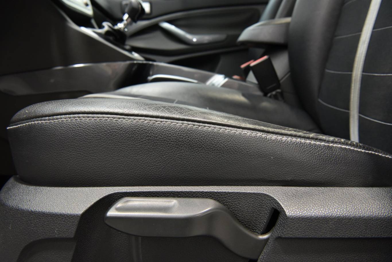 FORD Kuga 46