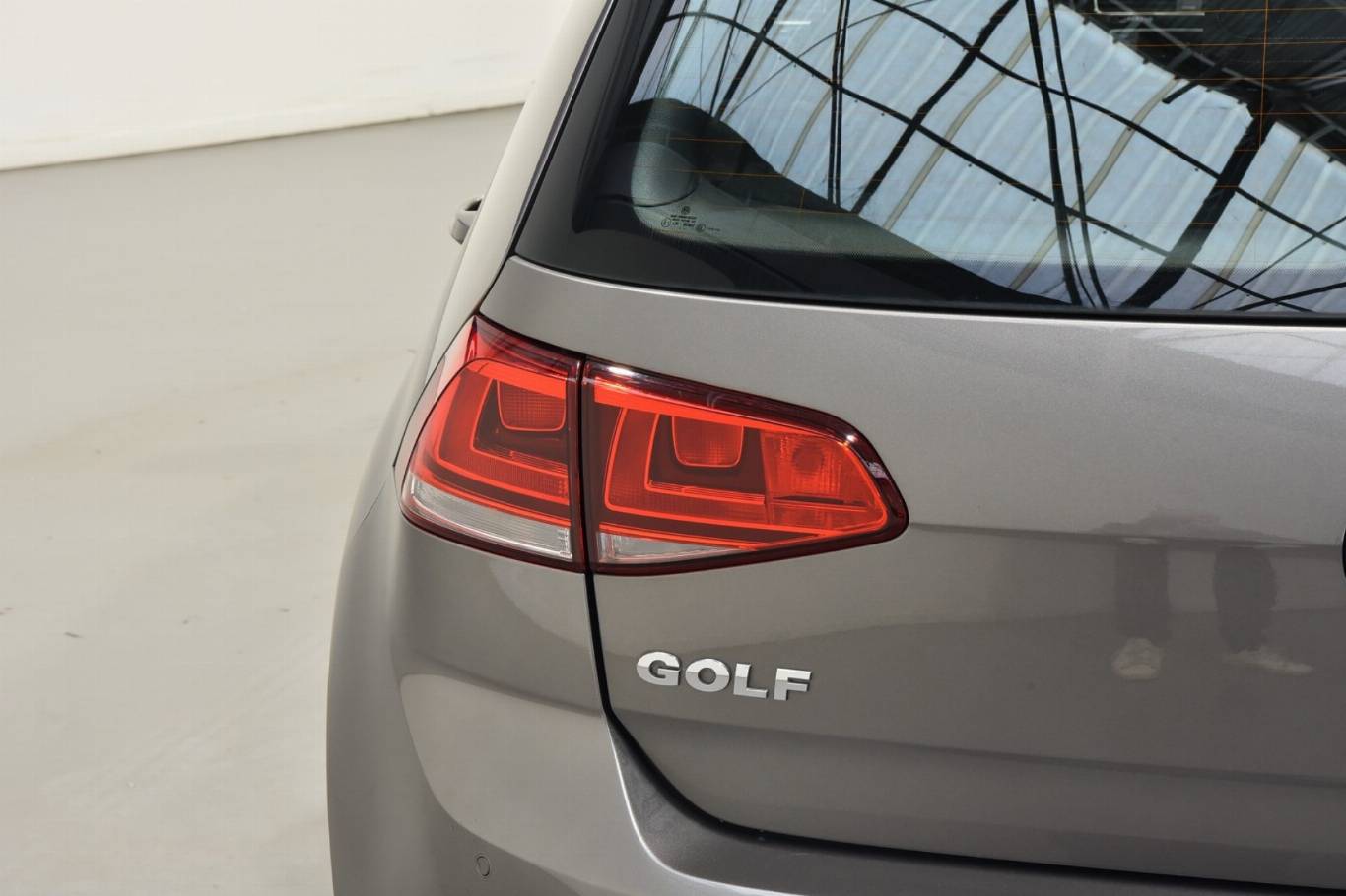 VOLKSWAGEN Golf 36