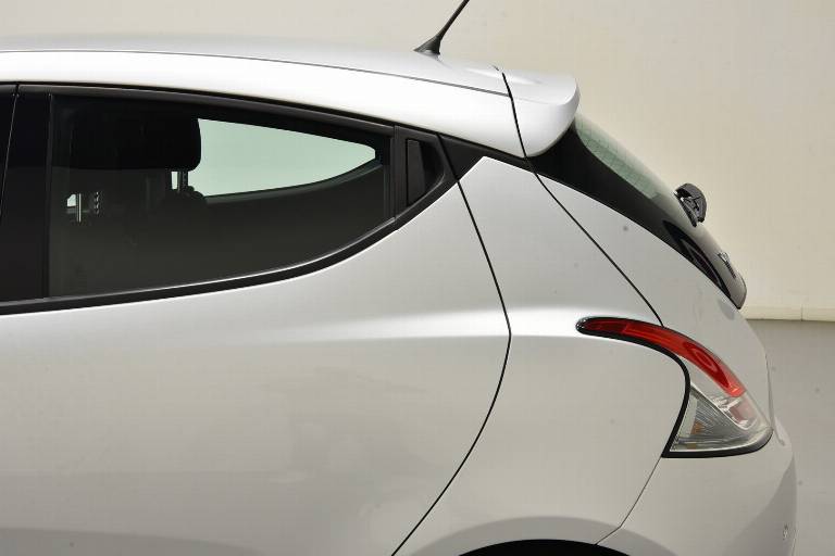LANCIA Ypsilon 46