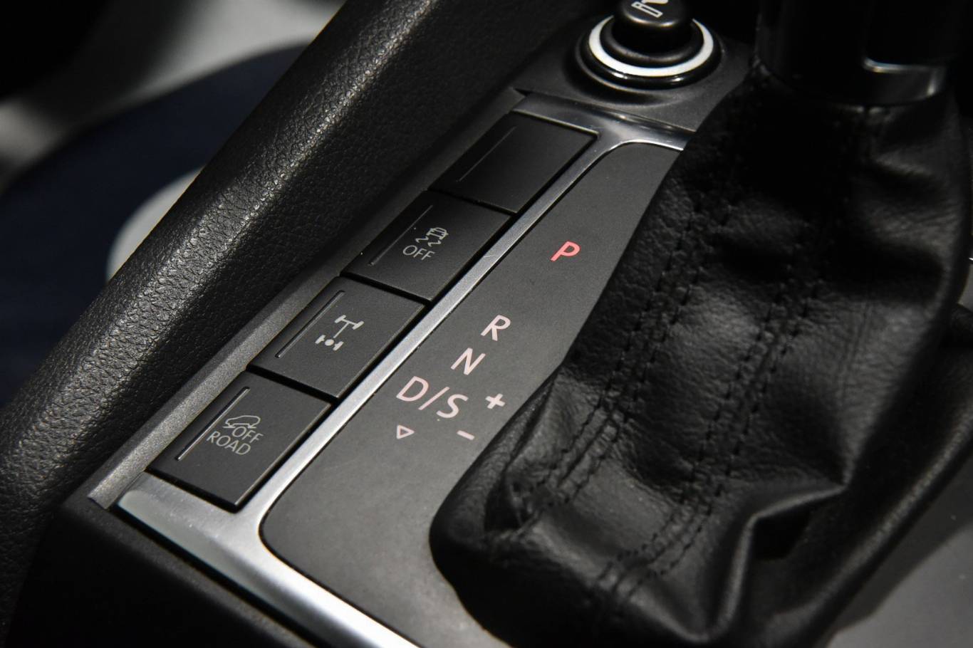 VOLKSWAGEN Amarok 29