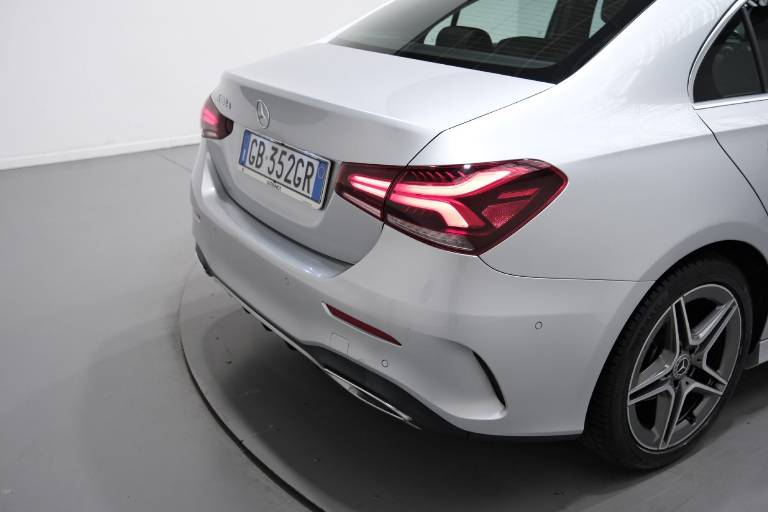 MERCEDES-BENZ A 180 55