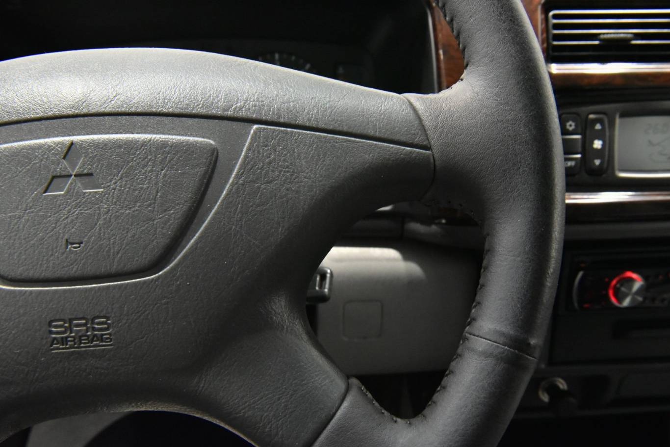 MITSUBISHI Pajero Sport 8