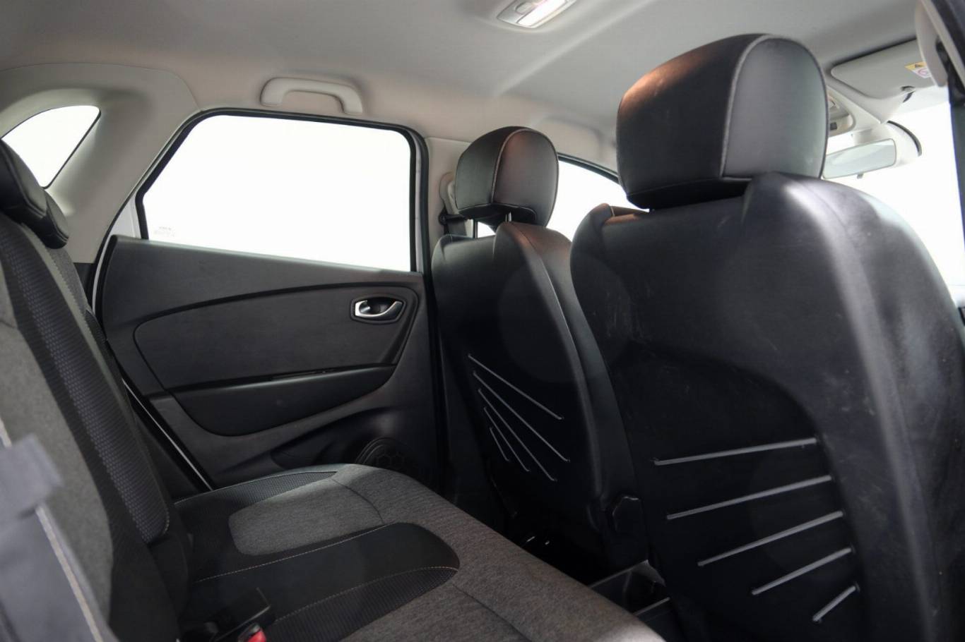 RENAULT Captur 57