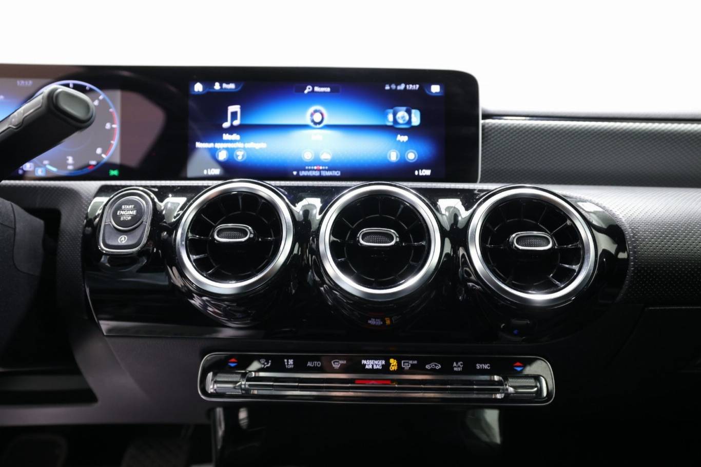 MERCEDES-BENZ A 180 28