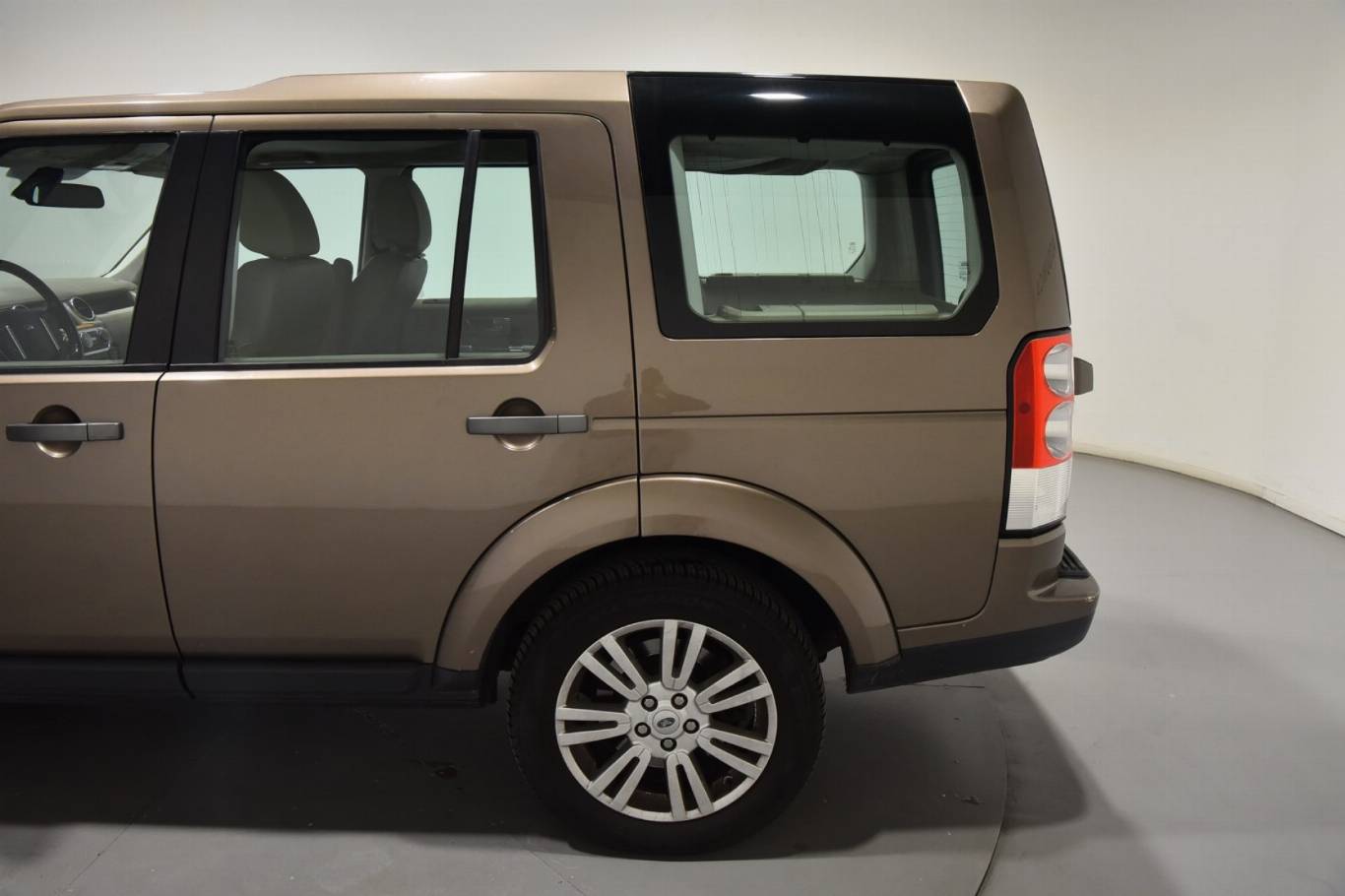 LAND ROVER Discovery 29