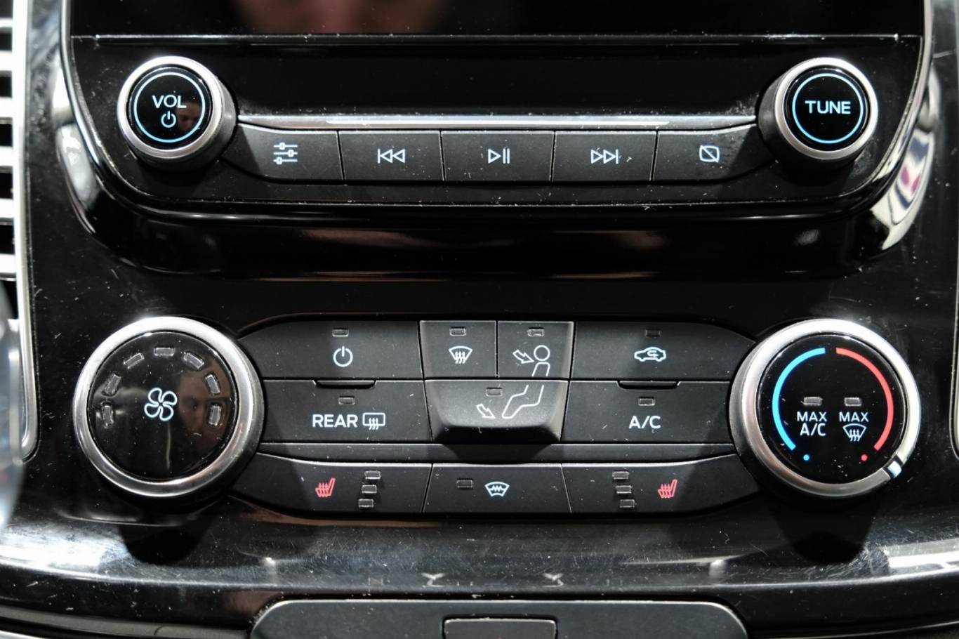 FORD Tourneo Custom 26