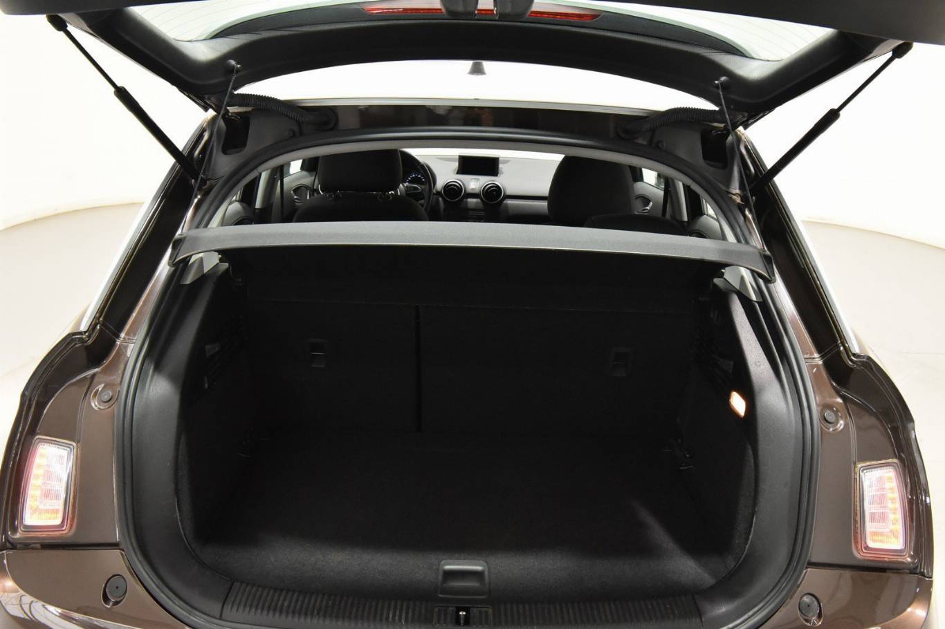 AUDI A1 13