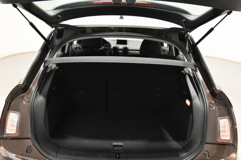 AUDI A1 13
