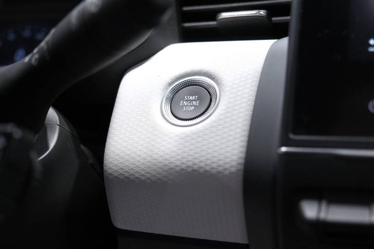 RENAULT Clio 33