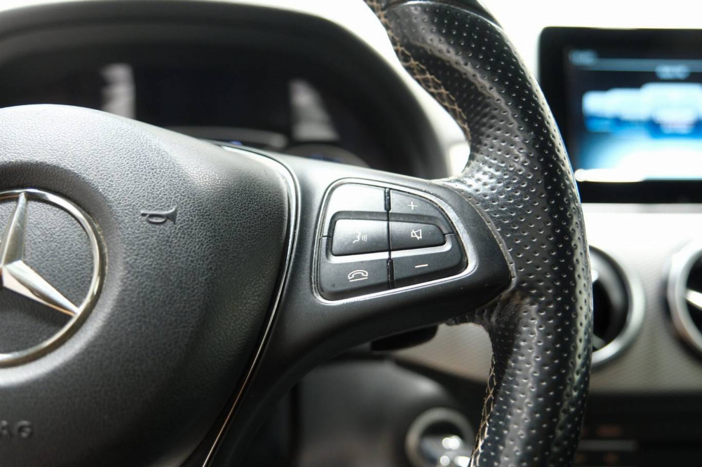MERCEDES-BENZ B 180 19