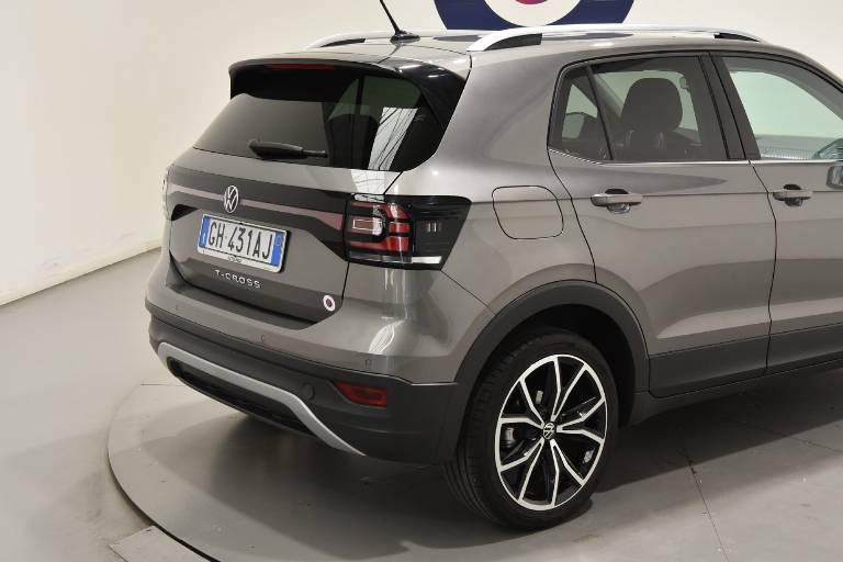 VOLKSWAGEN T-Cross 23