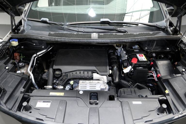 PEUGEOT 3008 70