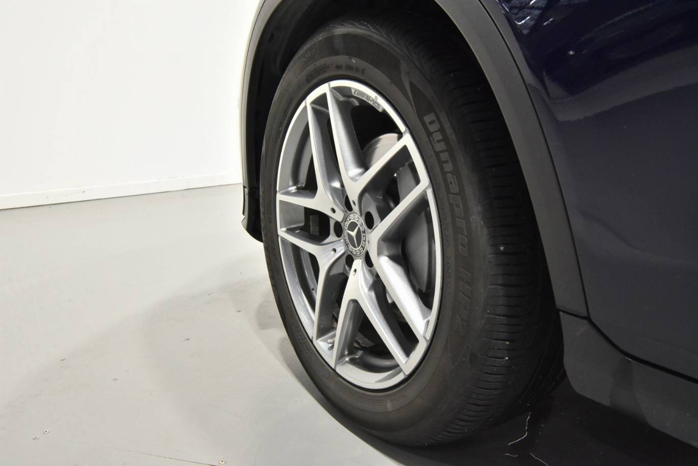 MERCEDES-BENZ GLC 220 9