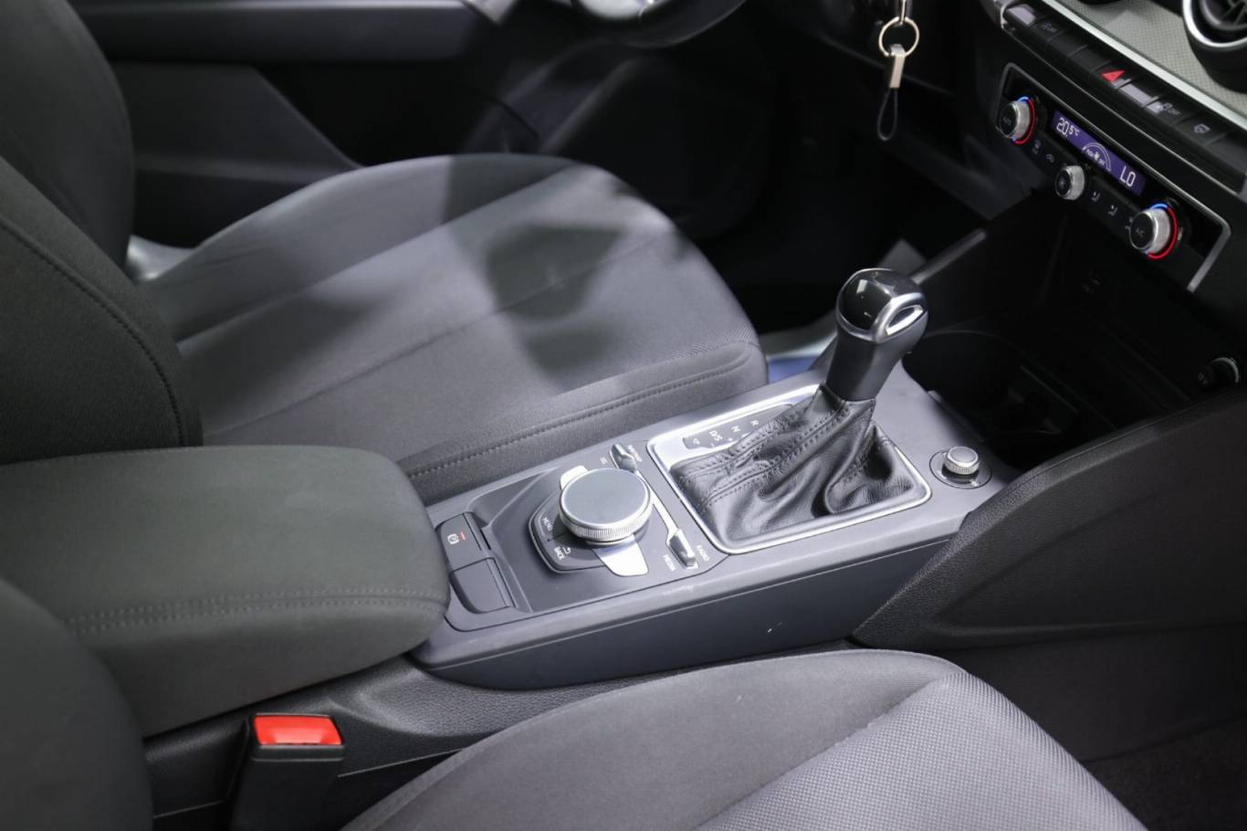 AUDI Q2 45