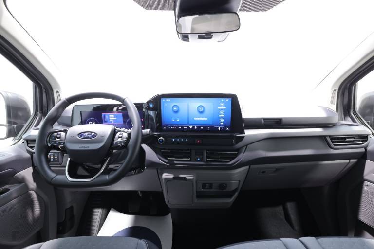 FORD Tourneo Custom 9