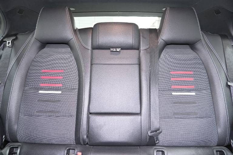 MERCEDES-BENZ A 180 36