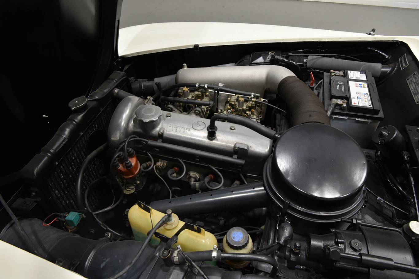 MERCEDES-BENZ 190 72