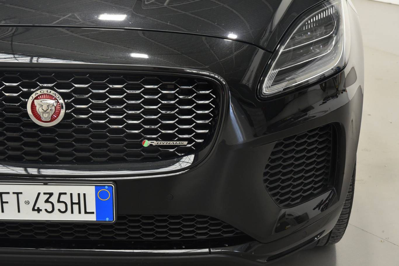 JAGUAR E-Pace 15