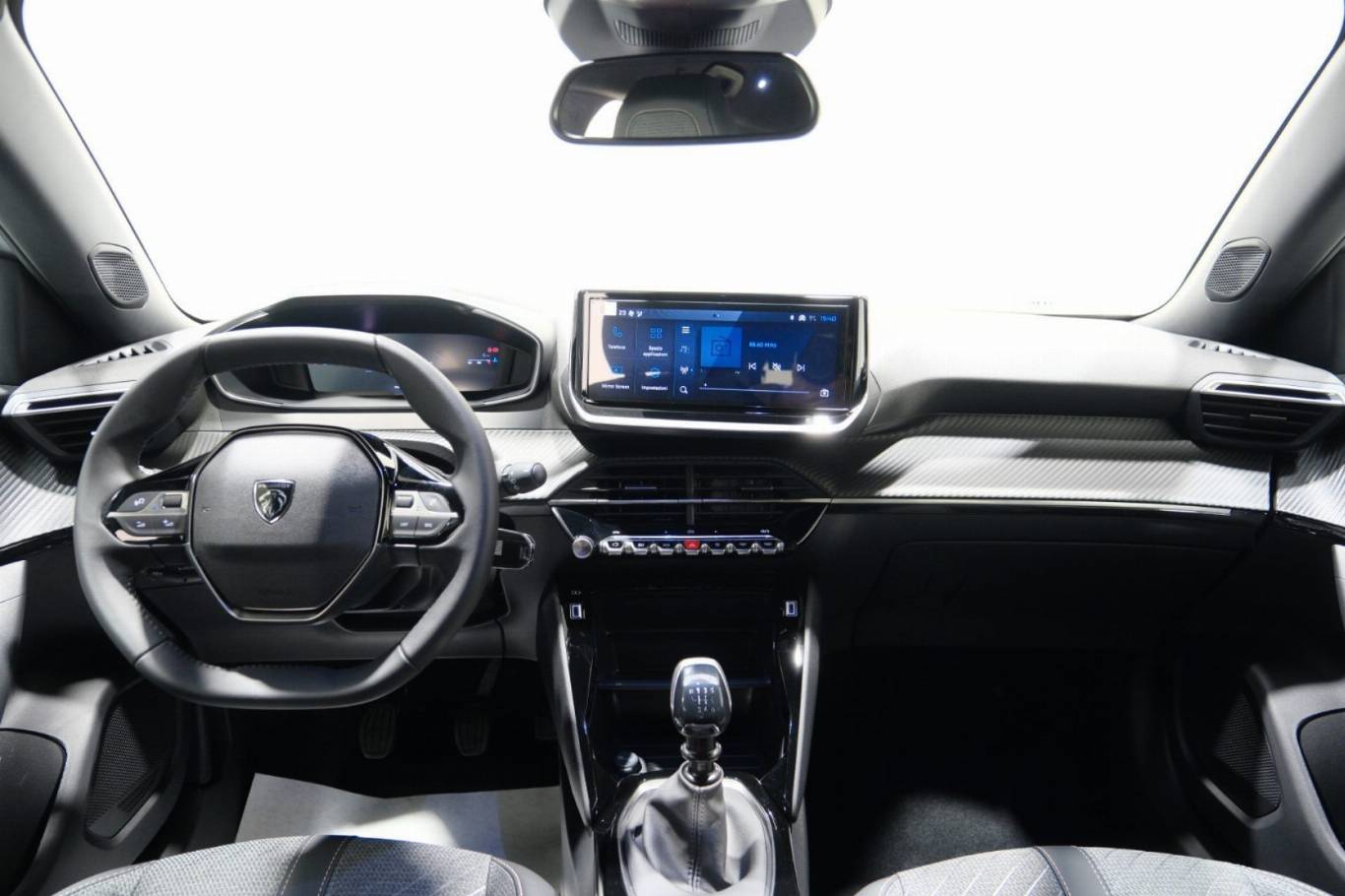 PEUGEOT 2008 10