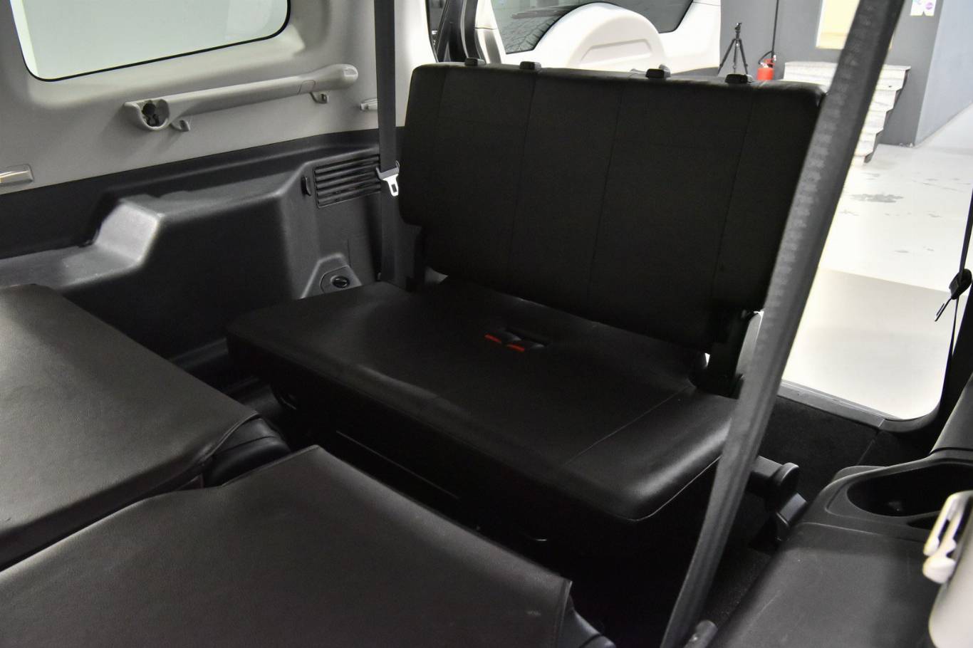 MITSUBISHI Pajero 39