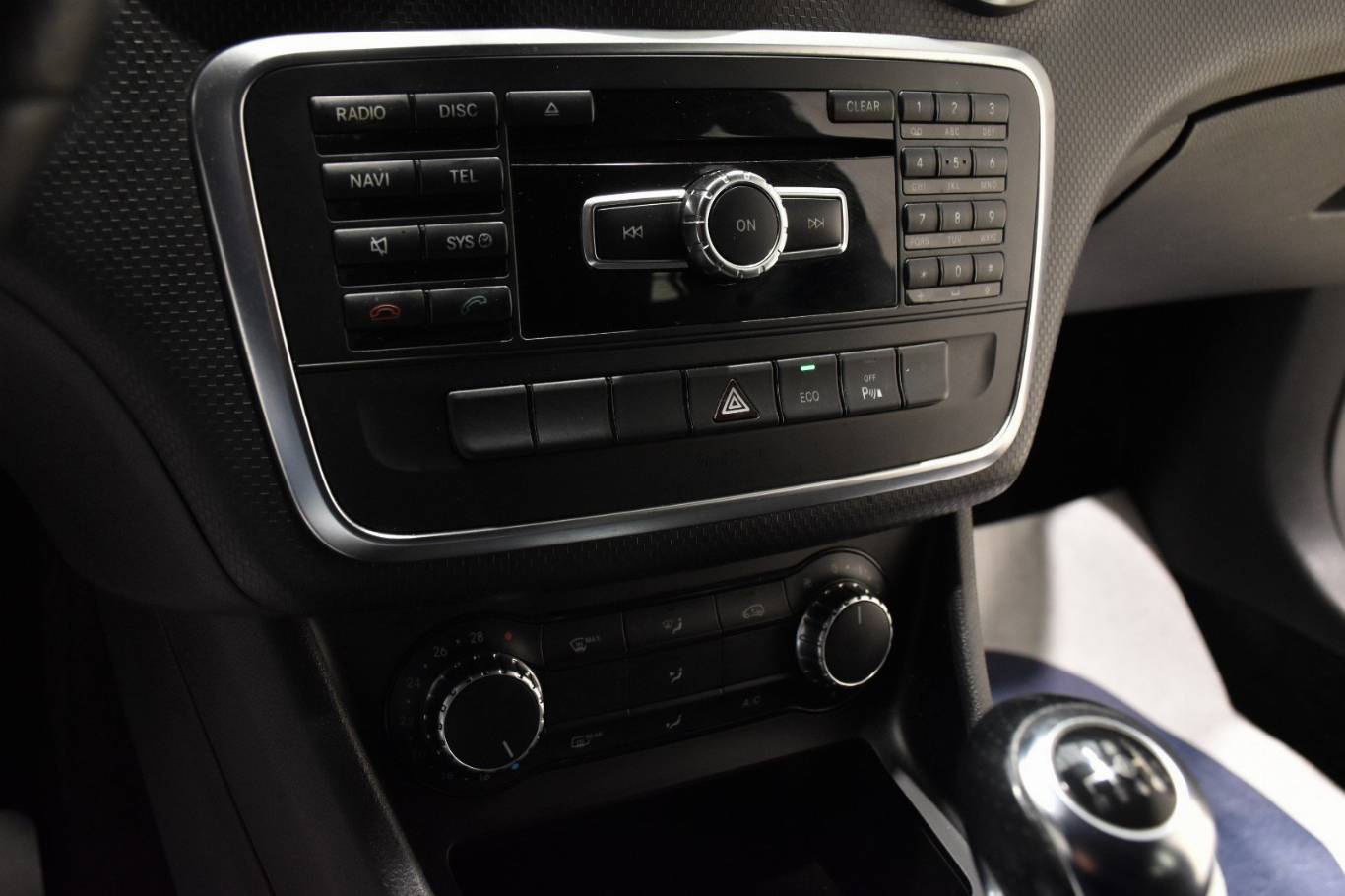 MERCEDES-BENZ A 180 25