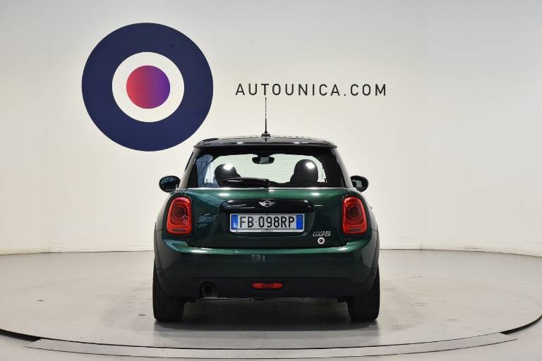 MINI Cooper D 6