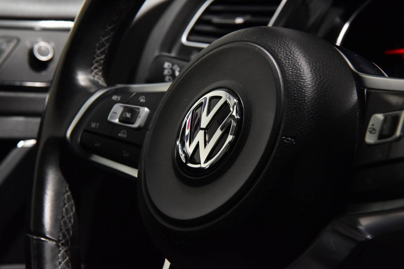 VOLKSWAGEN Golf GTD 21