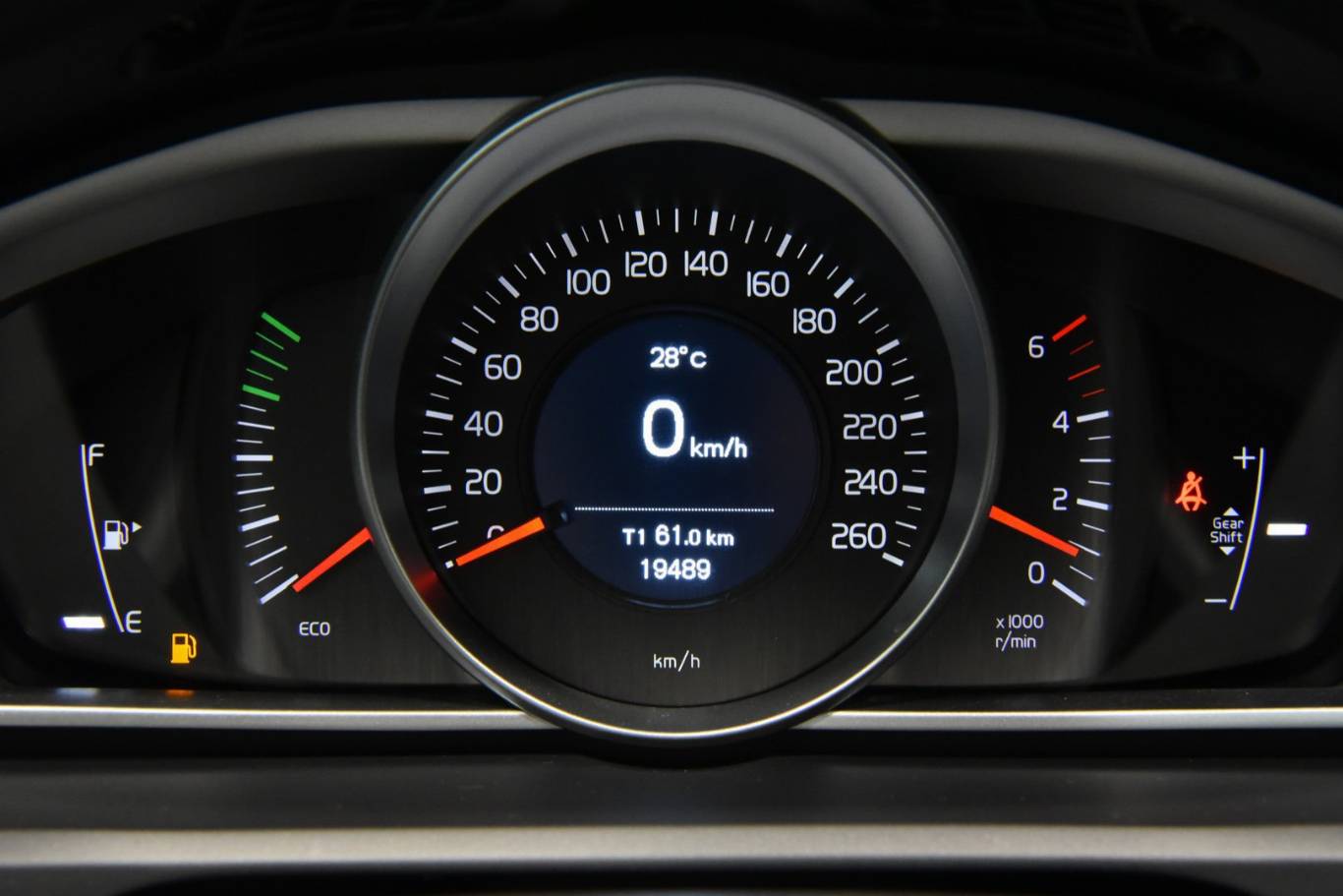 VOLVO V40 Cross Country 46