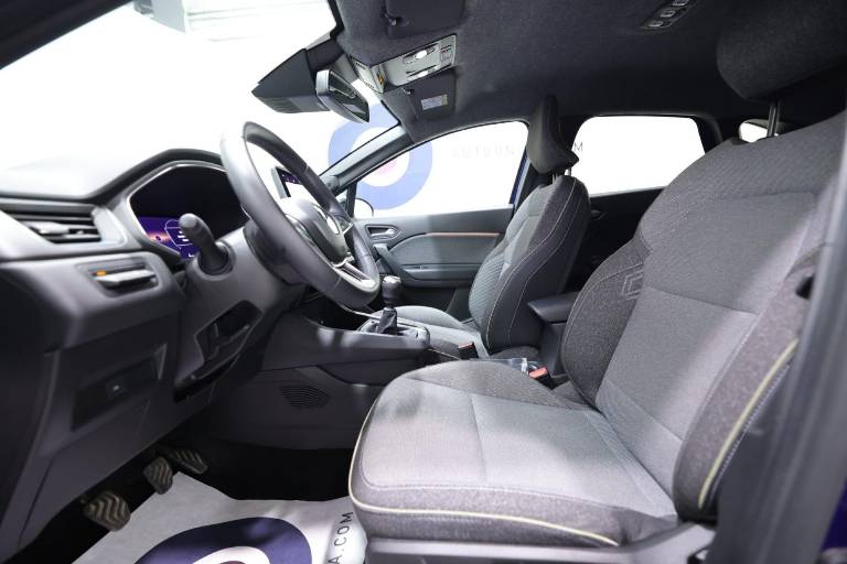 RENAULT Captur 19