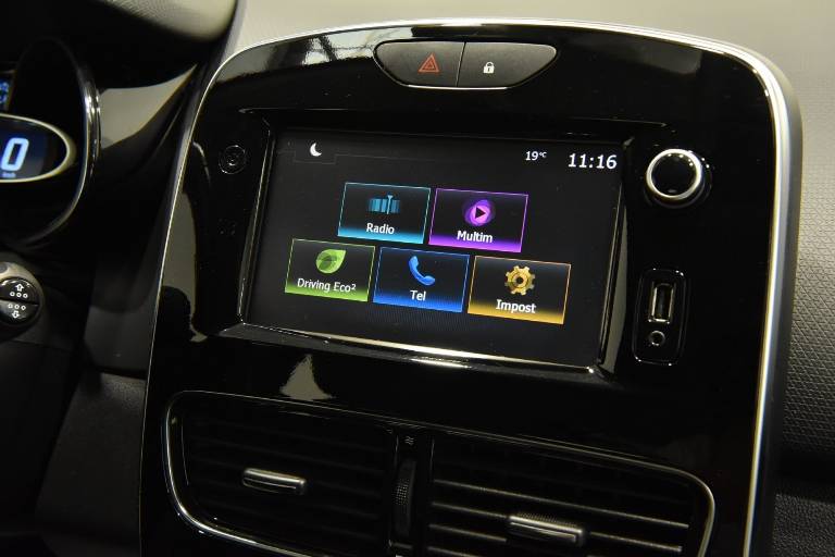 RENAULT Clio 37