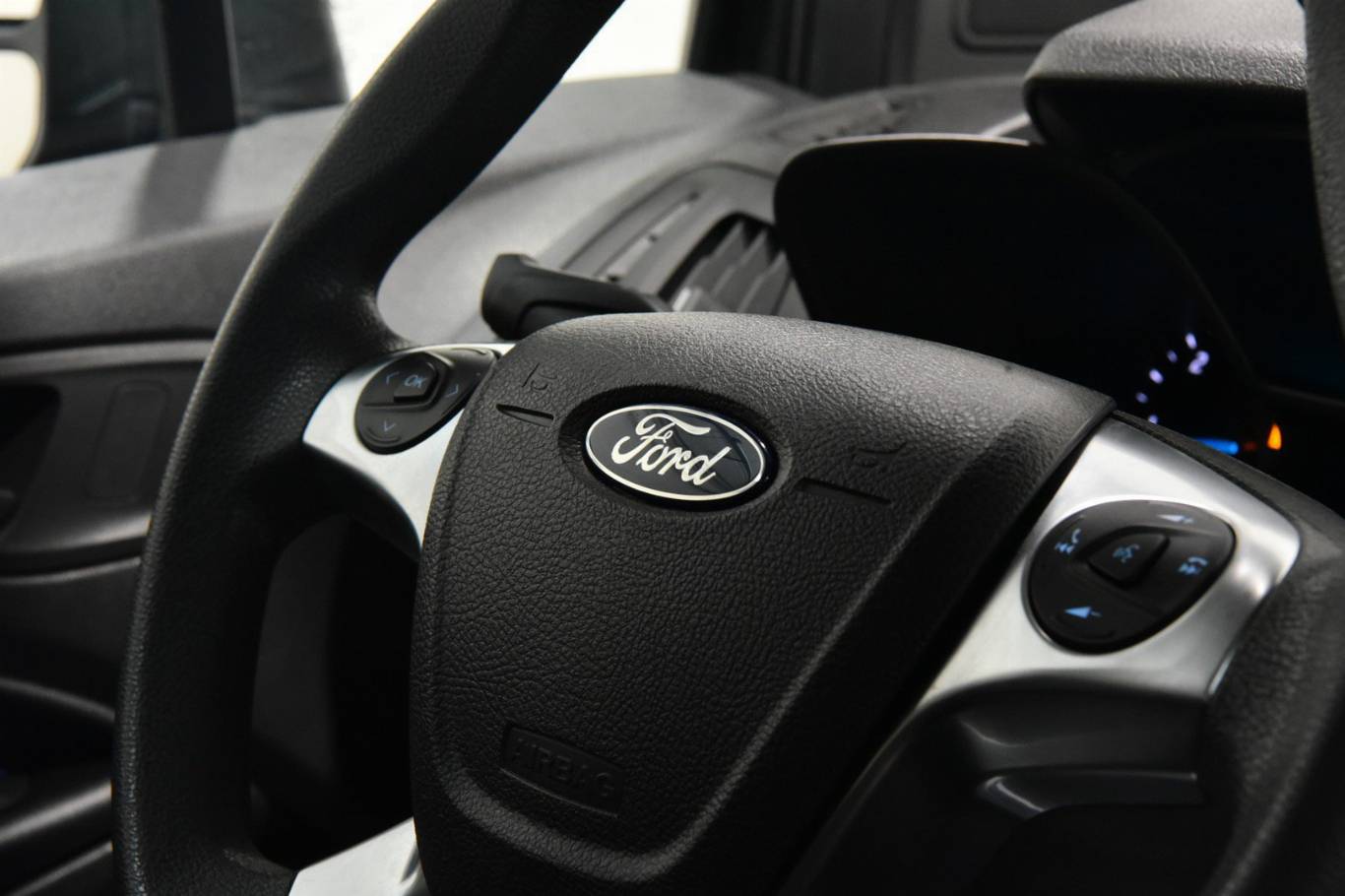 FORD Tourneo Connect 23