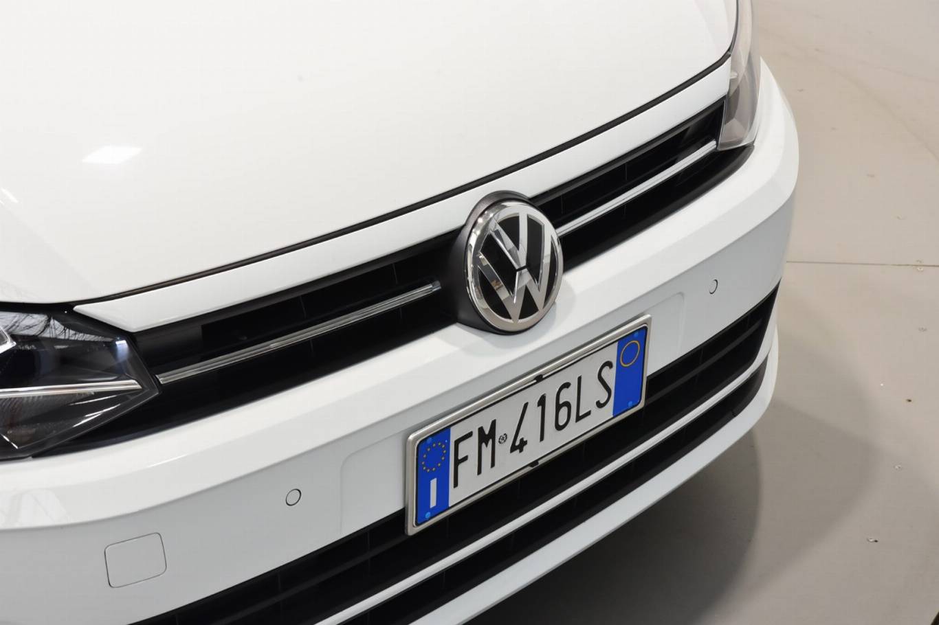 VOLKSWAGEN Polo 39
