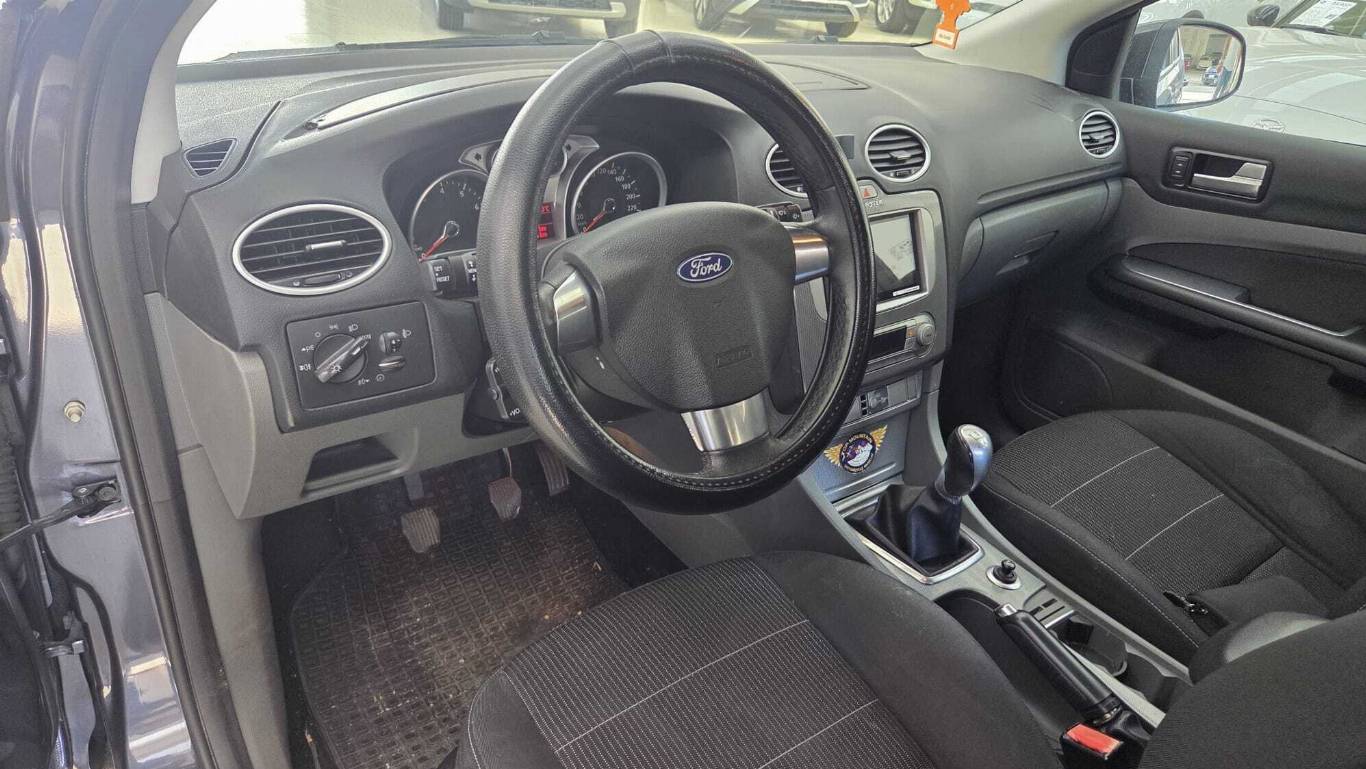 FORD Focus 13