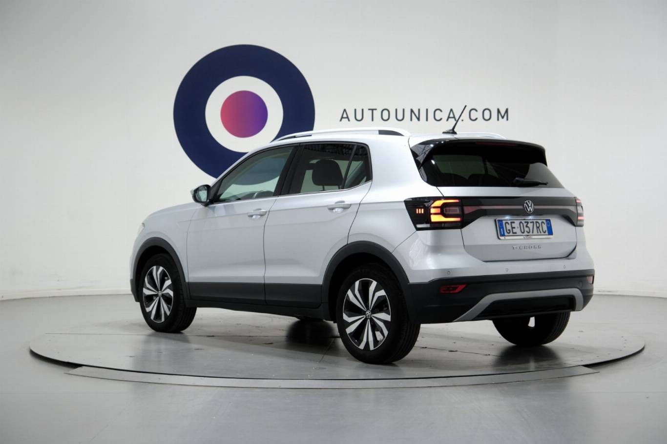 VOLKSWAGEN T-Cross 17