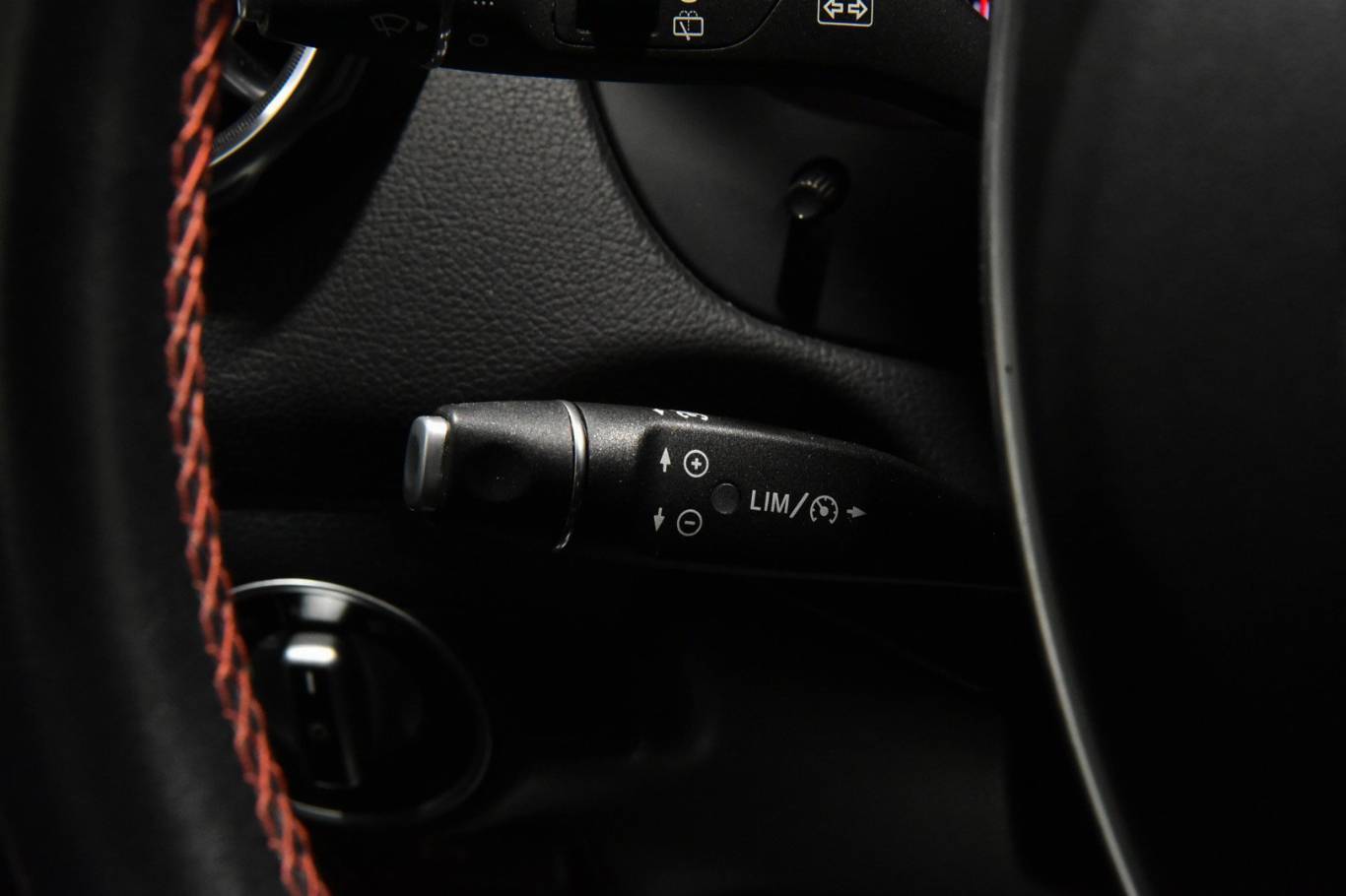 MERCEDES-BENZ GLA 180 27