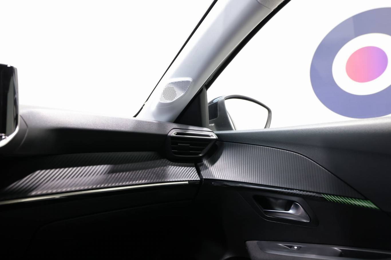 PEUGEOT 208 30