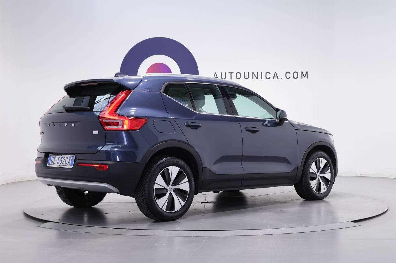 VOLVO XC40 6
