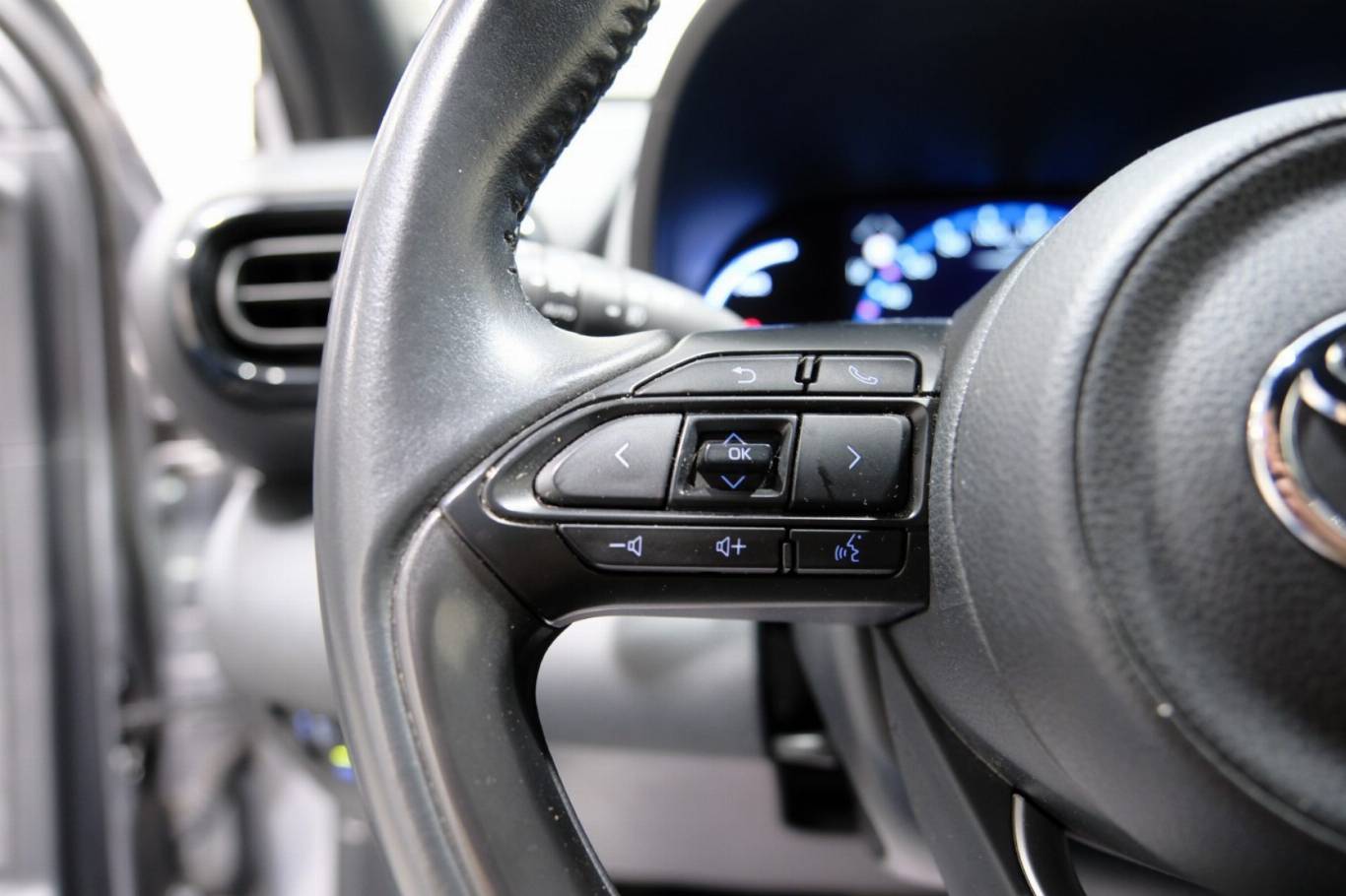 TOYOTA Yaris Cross 22