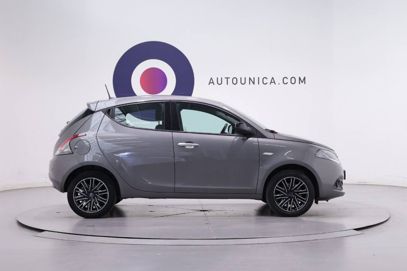 LANCIA Ypsilon 4