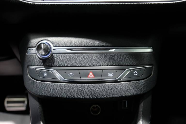 PEUGEOT 308 29