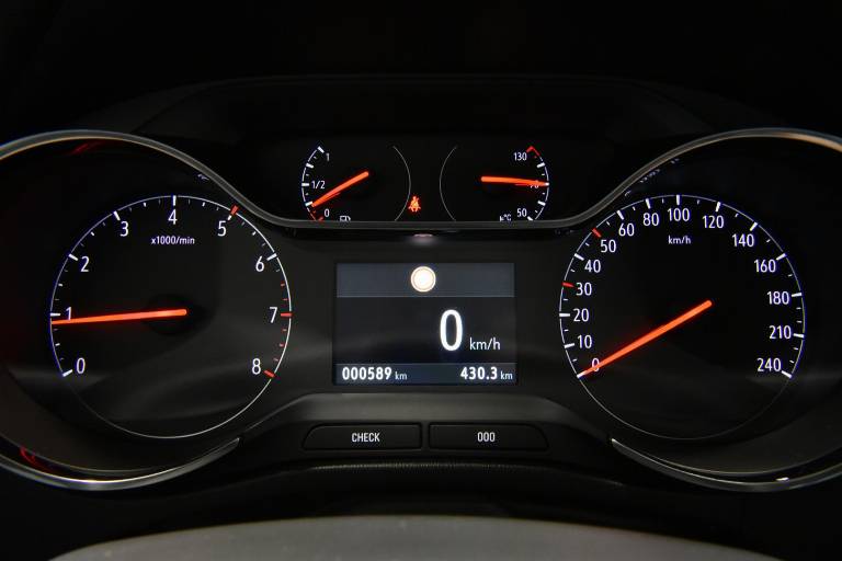 OPEL Crossland X 43
