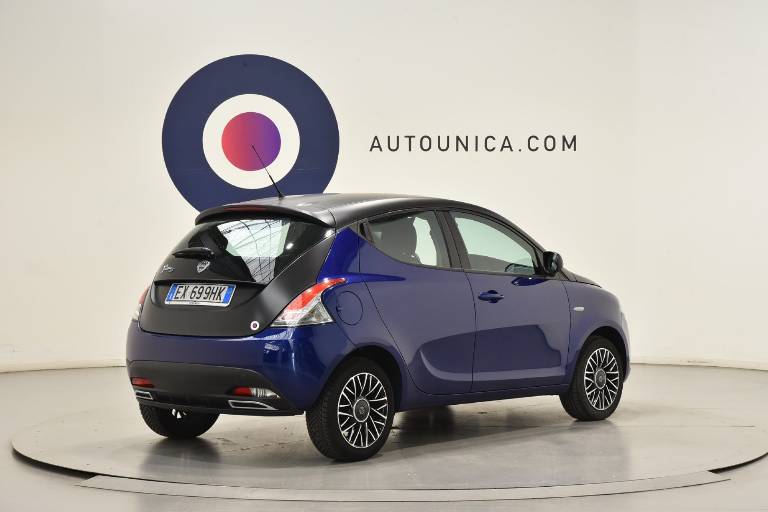 LANCIA Ypsilon 6