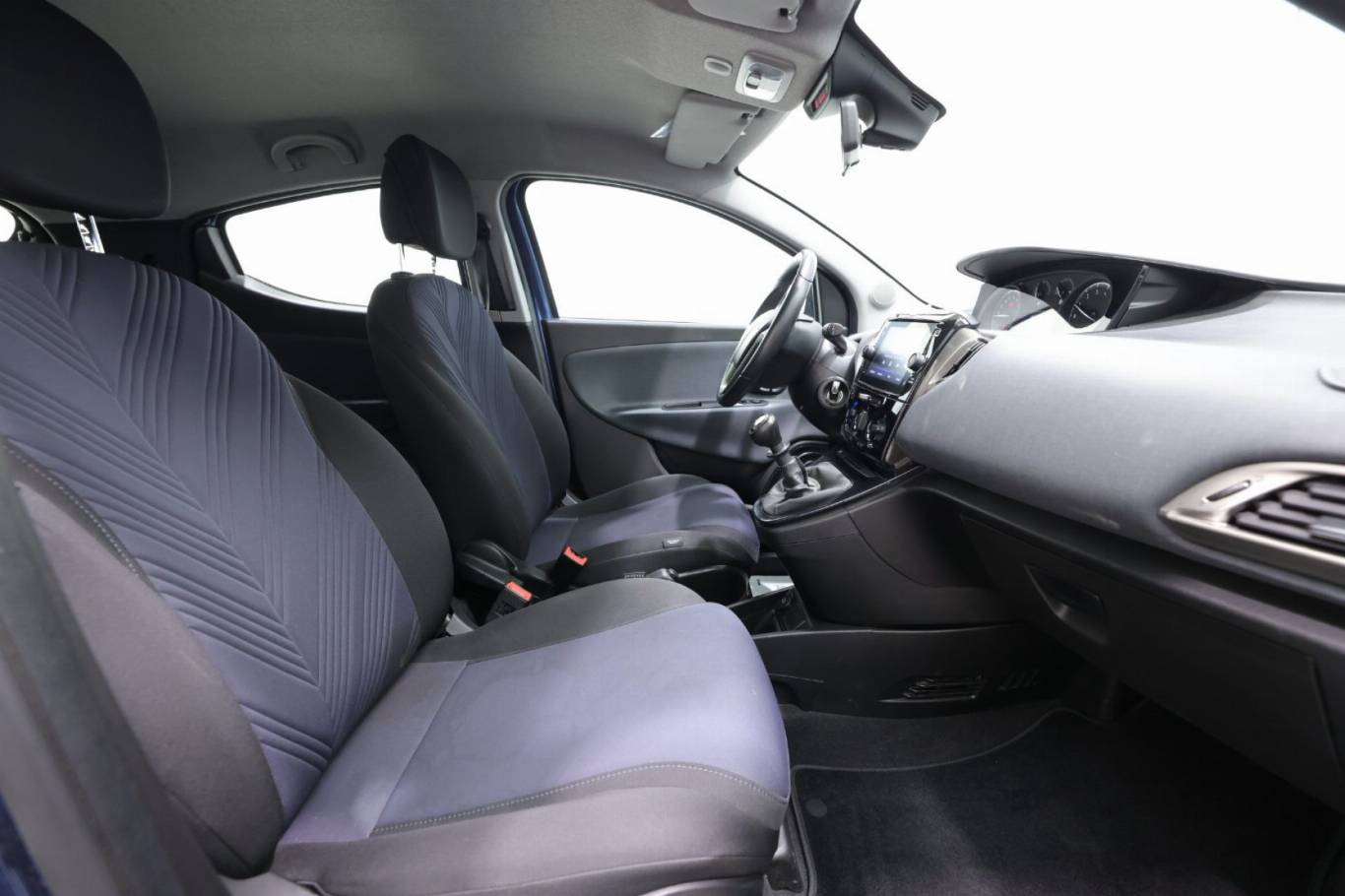LANCIA Ypsilon 38